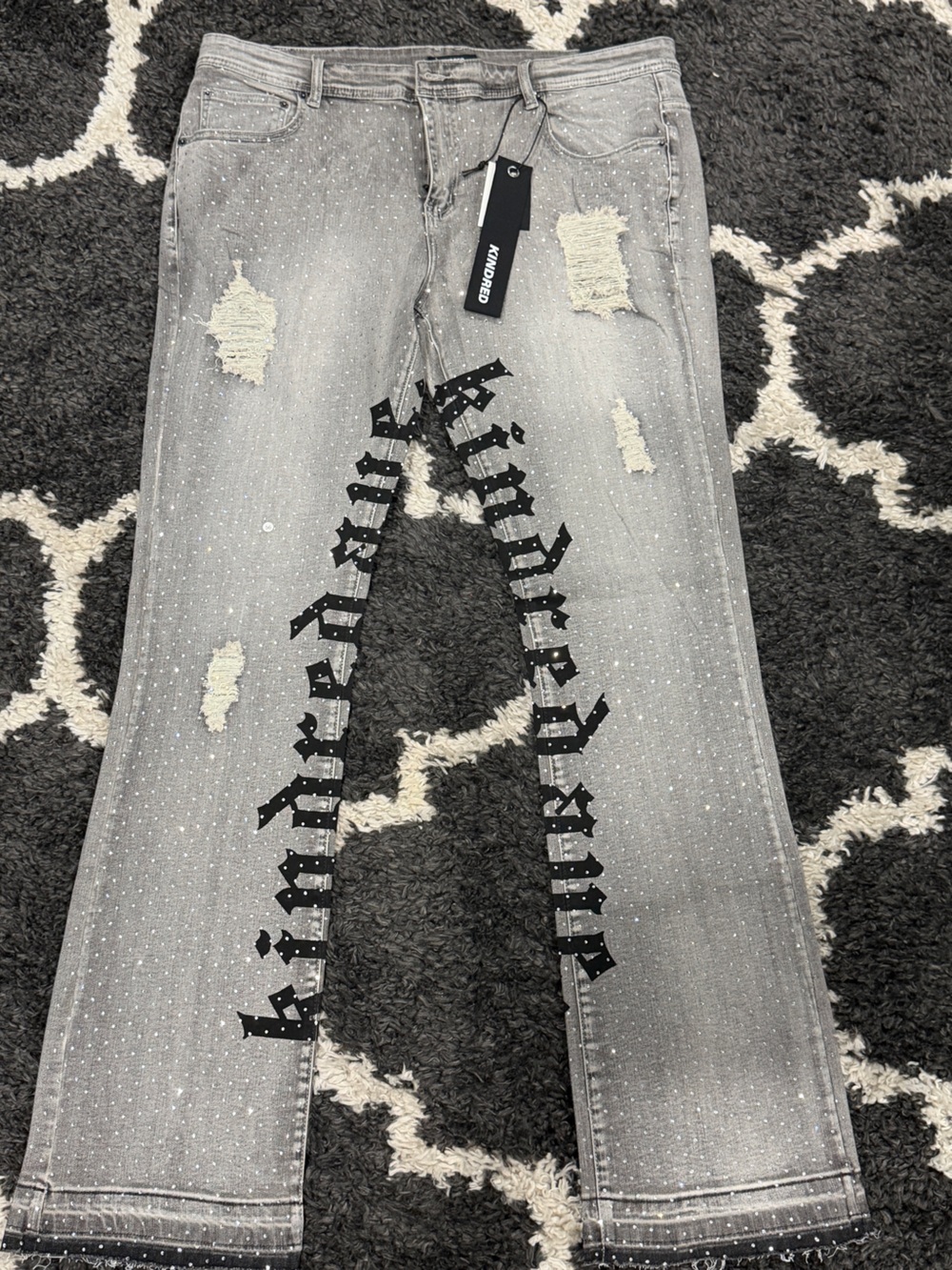 Kindred Soul Gray Studded Men’s Jeans